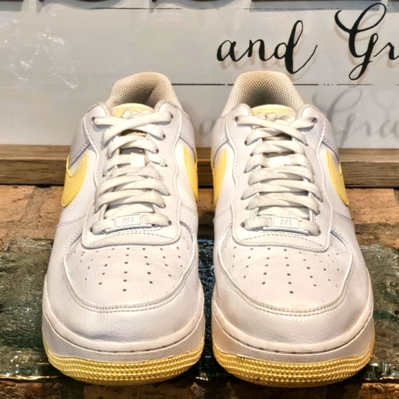 Nike Air Force 1 Low '07 Yellow White Wmns Sz 12 | Mns 10.5 #H0287-106 - Picture 2 of 8